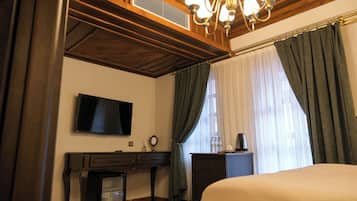 Phòng Tiêu chuẩn, 1 giường đôi | Két bảo mật tại phòng, truy cập Internet không dây miễn phí