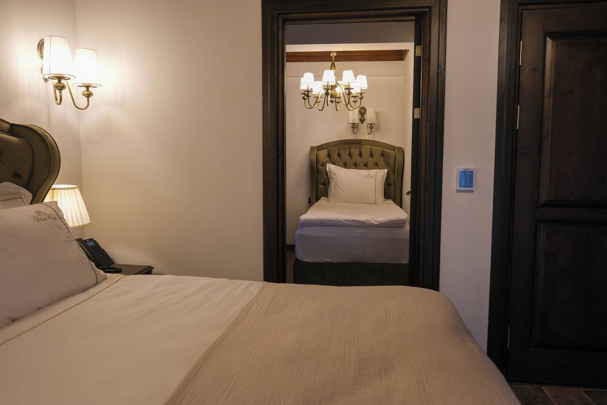 Standard Room | In-room safe, free WiFi