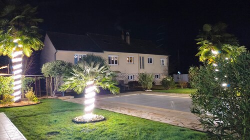 Gîte : 4 pers, 2 chambres, 2 salles de bain avec espace bien être