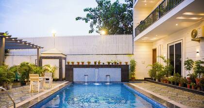 Alaya Stays Versace Farms |5 BHK Farm house