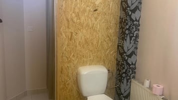 Douche, serviettes fournies