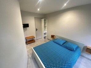 WiFi, bed sheets - Apartment 'Studio 5- Les Moulins' with Wi-Fi (Cherbourg en Cotentin)