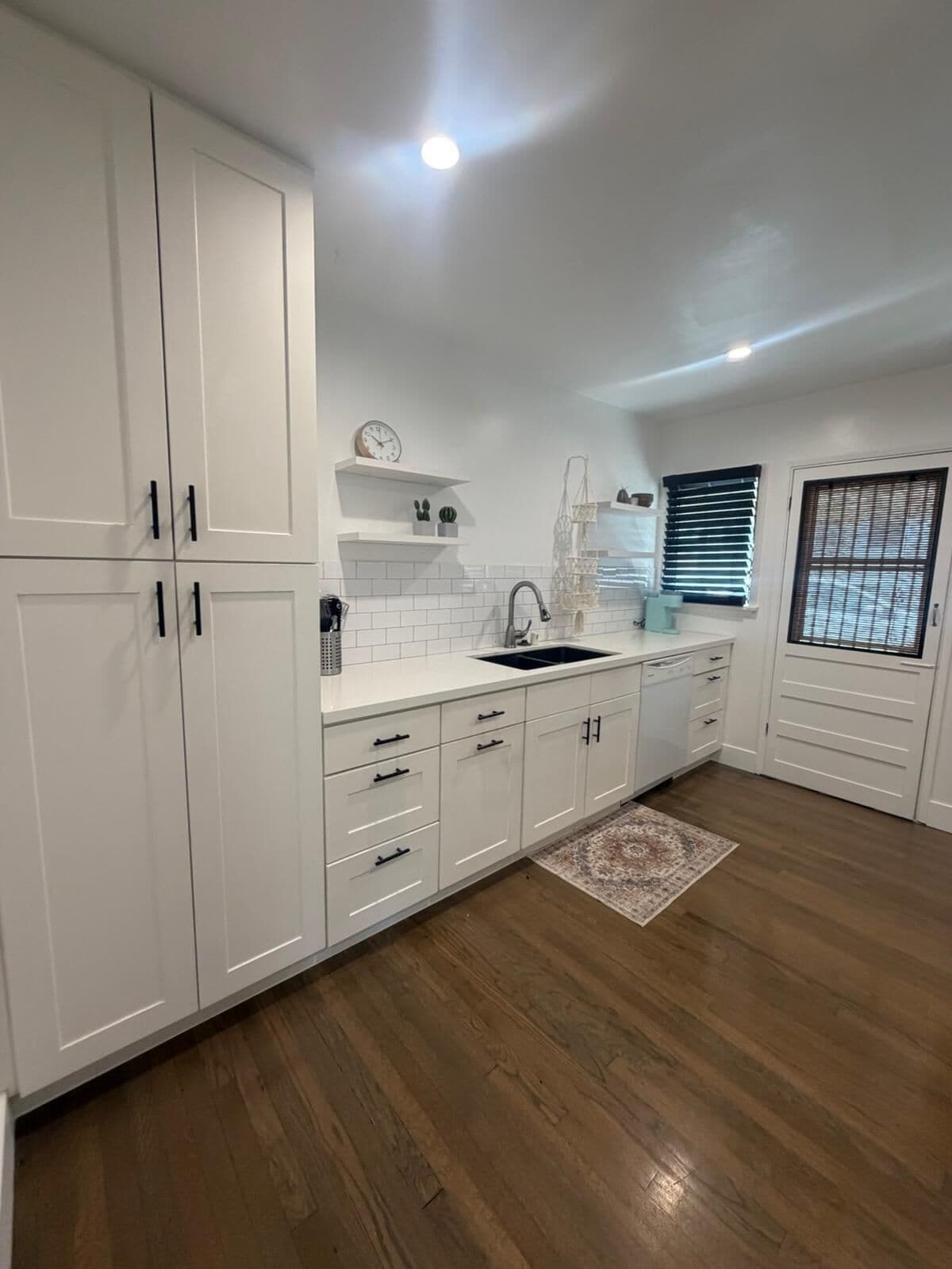 雪櫃、微波爐、焗爐、爐具