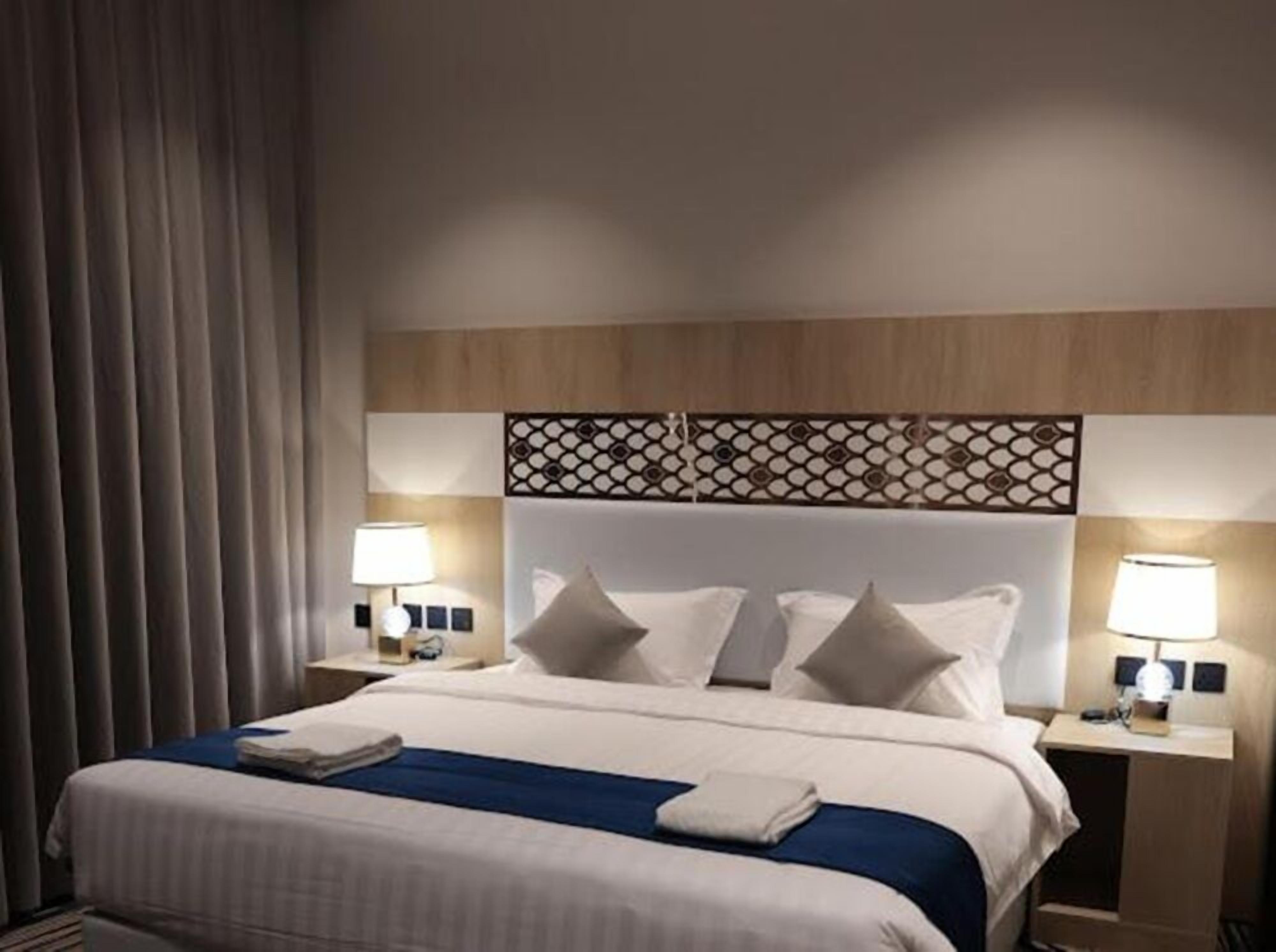 客房内保险箱、隔音、熨斗/熨衣板、免费 WiFi