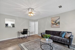 Smart TV, offices - Bright Stockbridge condo with full kitchen (Stockbridge)