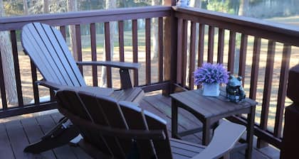 Luxury 1-BR loft in Plainville GA, Lake View, Fishing, Kayaking, Farm Animals