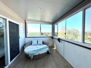 Interior - Wake up to Mountain Vista|3BR Light-filled Cottage (Slacks Creek)