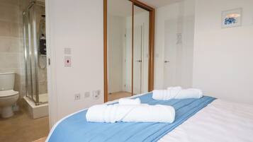 3 bedrooms, individually decorated, individually furnished, free WiFi