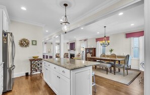 Interior -  5-bedroom house Ocean Grove 1.5 blocks to beach (Neptune Township)