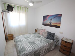 3 bedrooms, free WiFi, bed sheets