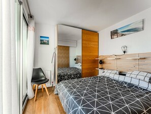 2 bedrooms, free WiFi - Arcachon Aiguillon: 2-Bedroom with Balconies and Parking (Arcachon)