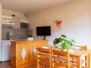 Dining - Apartment for 6 near slopes with parking in Saint-Lary (Saint-Lary-Soulan)