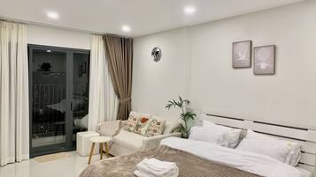 1 bedroom, in-room safe, iron/ironing board, free WiFi
