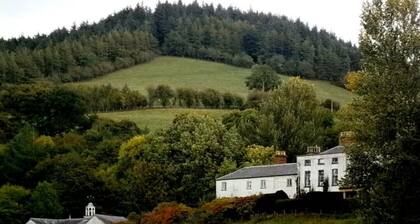 Penylan Farmhouse - 6 bedrooms for the best holiday with friends and family