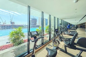 Fitness facility - Stylish Studio with Jacuzzi in Business Bay (Business Bay)
