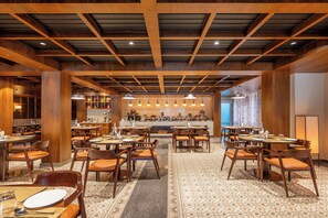 Restaurant - Udaan Metho Pelri Resort (Chungthang)