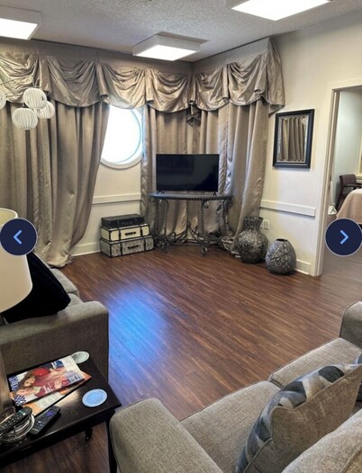 Marvelous 4-bedroom townhome with AC in Fort Smith