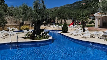 Studio (Studio Apartment With Terrace (A1)) | Outdoor pool