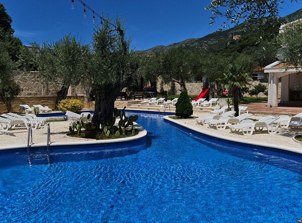 Studio (Studio Apartment With Terrace (A1)) | Outdoor pool - Villa Ponta (Petrovac)