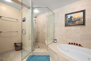 Shower, jetted bath, towels - Gateway Grand 505 a condo in a premier building , luxury living  at the Shore with Shoreline Properties (Ocean City)
