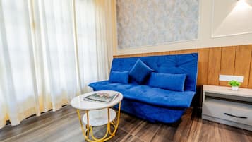 Family Double Room | Free WiFi