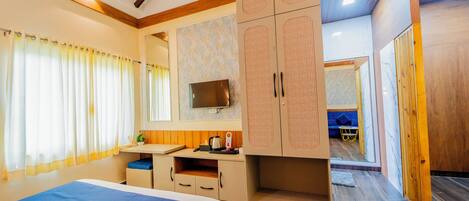 Deluxe Family Room 1 | Free WiFi