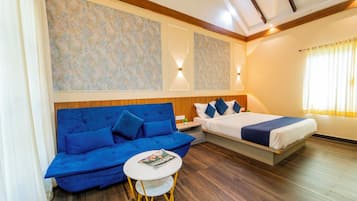 Family Double Room | Free WiFi