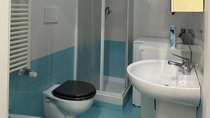 Hair dryer, towels, soap, toilet paper - New Florence Smart Flat - Parking & Tram Stop (Firenze)