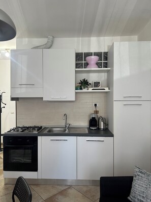 Private kitchen - New Florence Smart Flat - Parking & Tram Stop (Firenze)