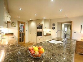 Dishwasher, cookware/dishes/utensils