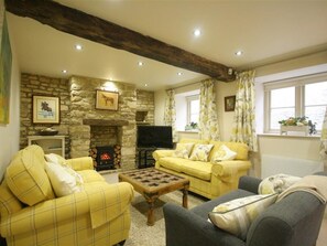 Living area - The Coach House (Burford)