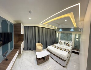 Standard Double Room | Free WiFi - Hotel Vallabh Sky (Vadodara)