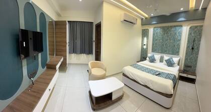 Hotel Vallabh Sky