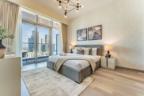 2 bedrooms, iron/ironing board, free WiFi, bed sheets - High-Floor Balcony with Burj Khalifa View & Asst Room, Minutes from Burj Plaza (Dubai)