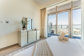 2 dormitorios, tabla de planchar con plancha, wifi gratis y ropa de cama