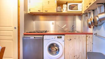 Apartment | Private kitchen