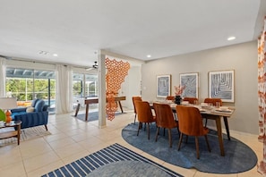 4 bedrooms, Internet - Heated Pool Games Waterfront Home Near Town (Port Charlotte)