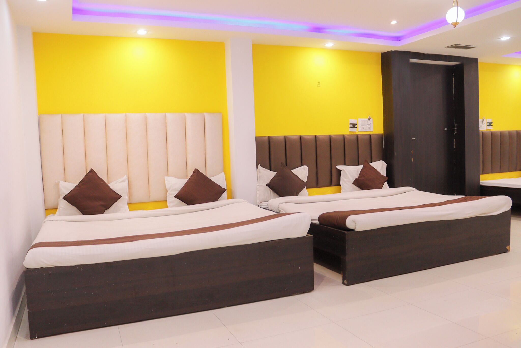 Free WiFi, bed sheets