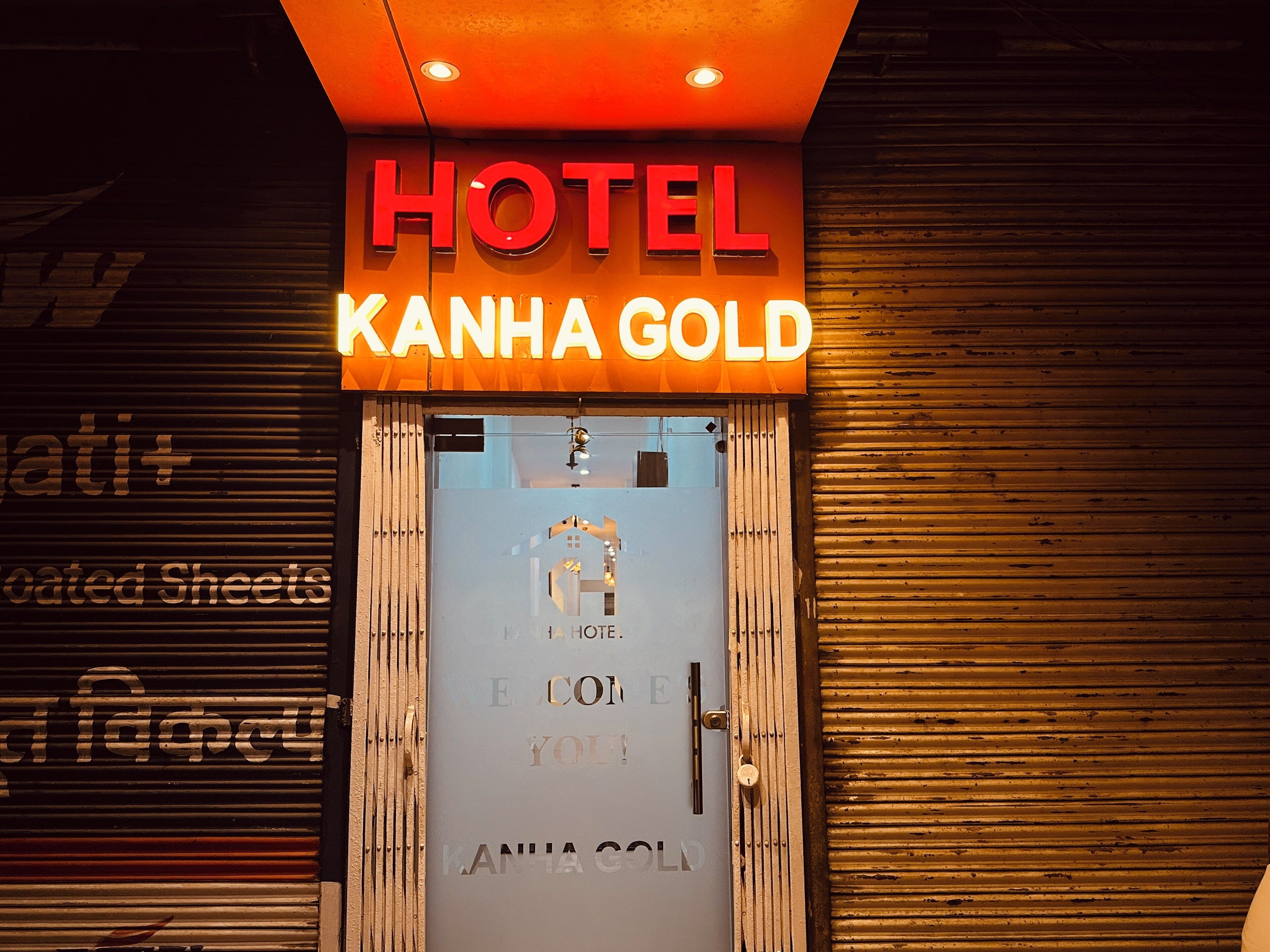 Entrada al alojamiento