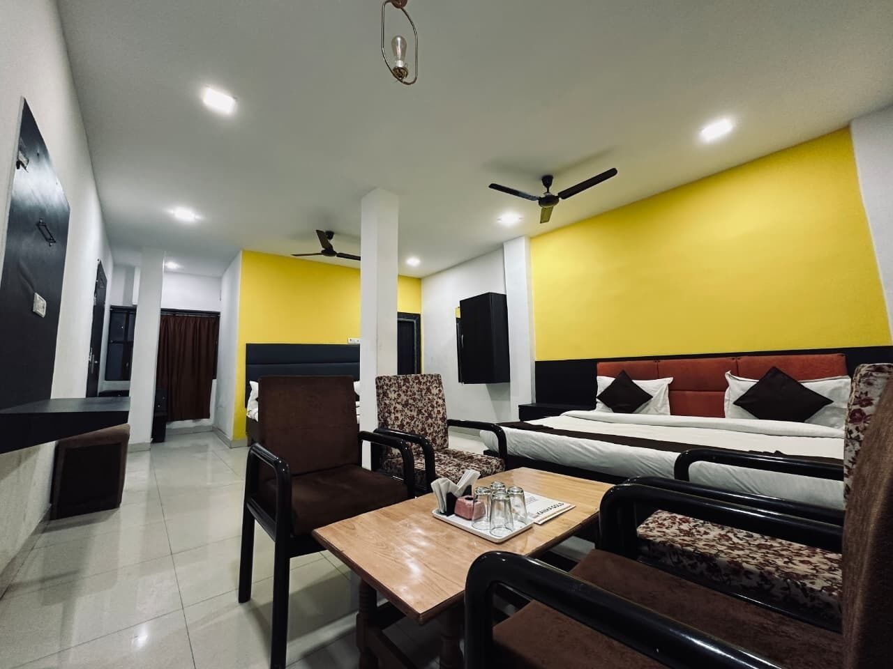 Large Family Room (Non-AC) | Free WiFi, bed sheets