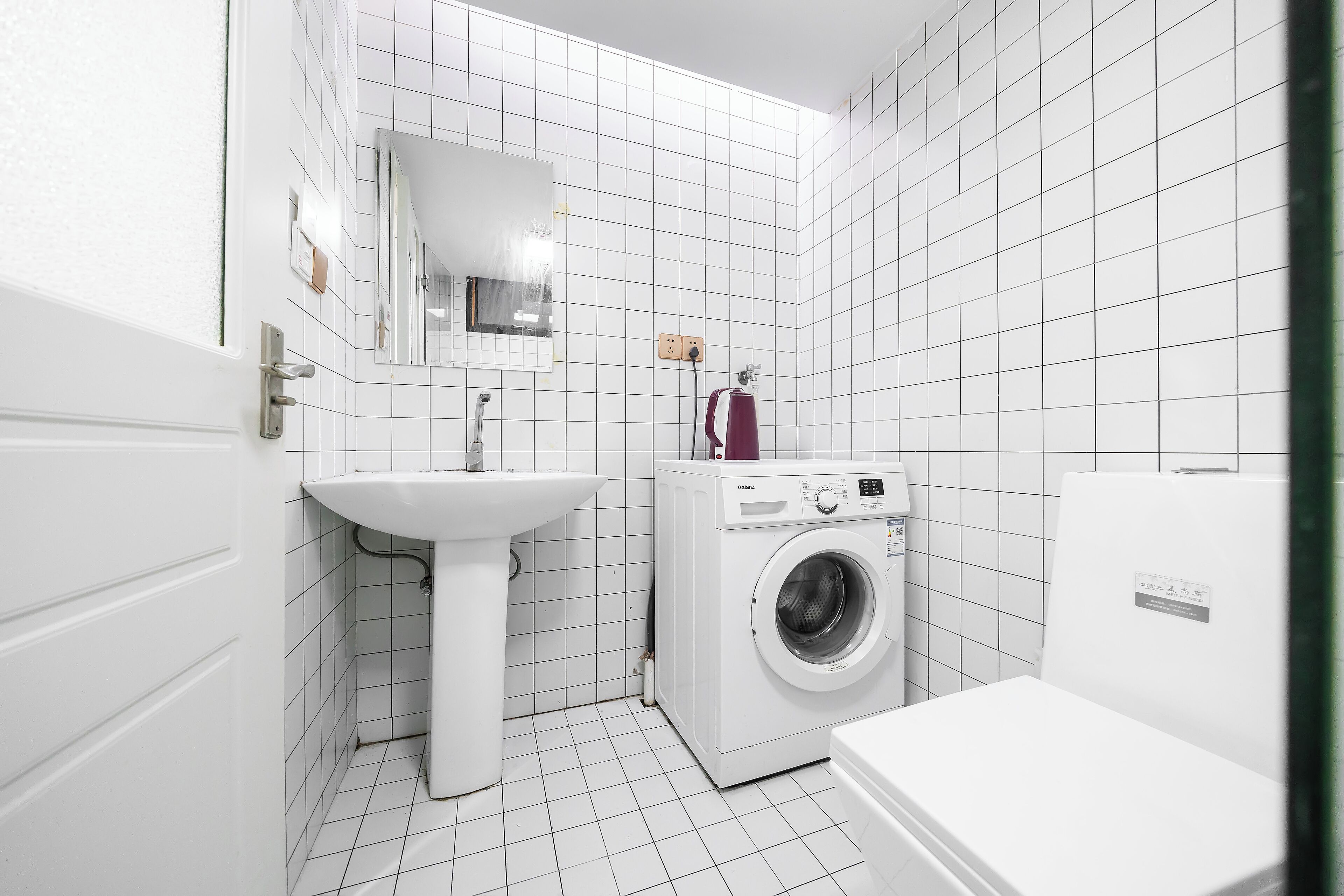 Economy Apartment | Bilik Mandi | Kelengkapan dandanan diri percuma, pengering rambut, tuala disediakan 