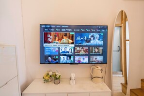 Economy Apartment | Free WiFi - Book and Bed - East Nanjing Road (Shanghai)