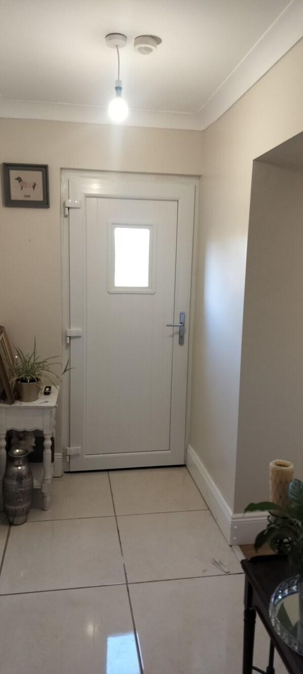 Bungalow, 1 habitación, fumadores, chimenea | Entrada al alojamiento