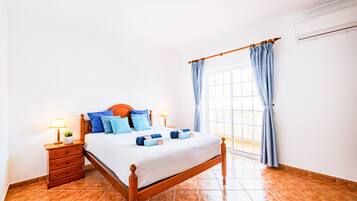 4 bedrooms, in-room safe, iron/ironing board, free WiFi