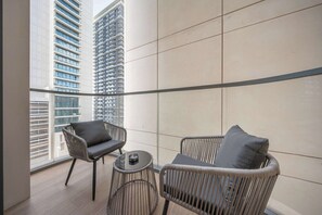 House | 1 bedroom, Internet - Stayshort - 1 Bedroom in Emaar Beachfront That Sleeps 4 (Dubai)