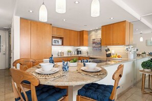 Fridge, microwave, oven, stovetop - Spectacular Direct Oceanfront  Don't Miss Out! (Lahaina)
