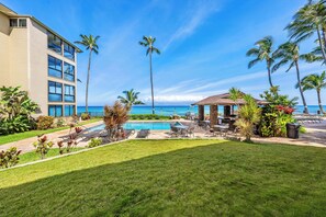 Pool - Seashore Stunning Studio with AC!! (Lahaina)