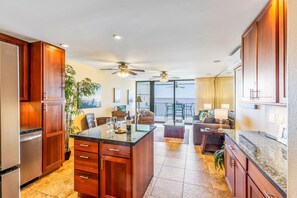 Interior - Now Available The Ultimate Island Escape (Lahaina)