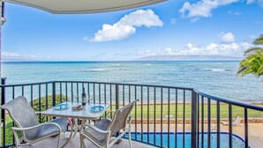 Outdoor dining - NEW UNIT Wake Up to Sprawling Views w/ AC (Lahaina)