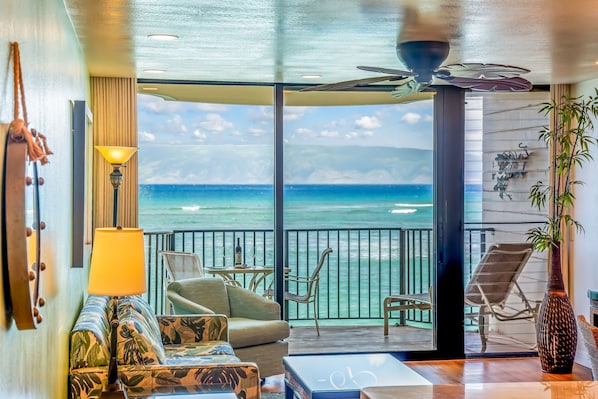 Smart TV - NEW UNIT Wake Up to Sprawling Views w/ AC (Lahaina)